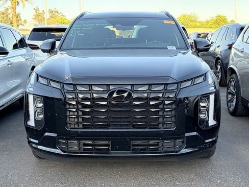 Used 2024 Hyundai Palisade Calligraphy AWD/4WD image 2
