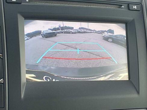 Used 2017 Toyota Camry LE FWD image 17