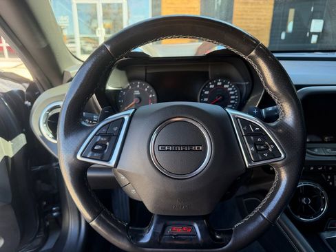 Used 2018 Chevrolet Camaro SS w/ LPO, Ground Effects Package RWD image 26