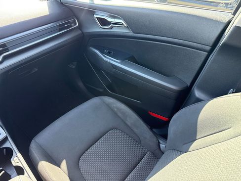 Used 2023 Kia Sportage LX FWD image 15
