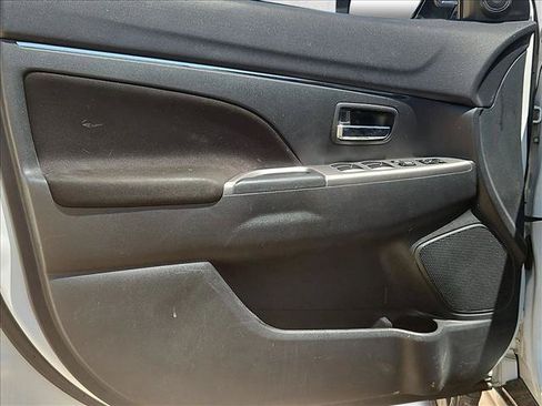 Used 2020 Mitsubishi Outlander Sport SE FWD image 10