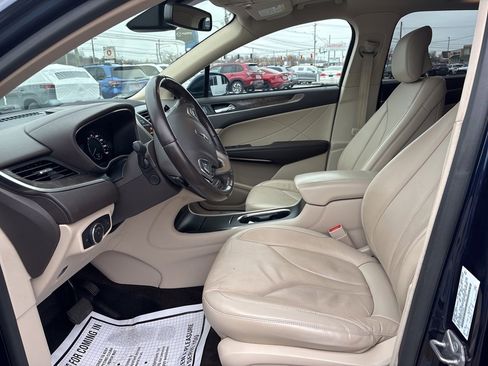 Used 2017 Lincoln MKC Reserve w/ Lincoln MKC Climate Package image 16