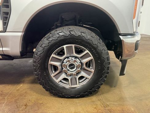 Used 2023 Ford F250 Lariat w/ Lariat Ultimate Package image 90