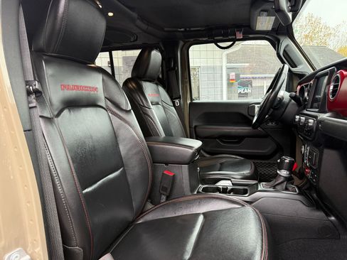 Used 2020 Jeep Gladiator Rubicon image 12