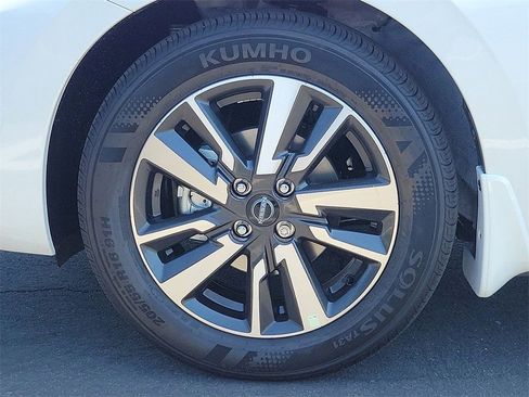 New 2025 Nissan Versa SV w/ Trunk Package image 18