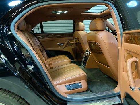 Used 2015 Bentley Flying Spur V8 image 38