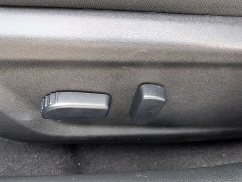 Used 2025 Nissan Altima 2.5 SV FWD image 14