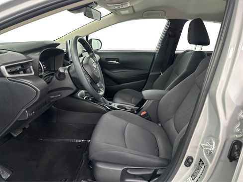 Used 2021 Toyota Corolla LE image 9