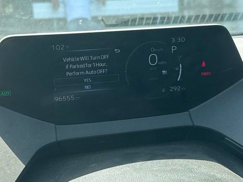 Used 2023 Toyota Prius LE FWD image 10