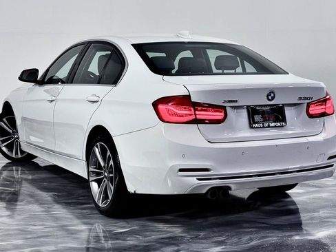 Used 2017 BMW 330i xDrive Sedan AWD/4WD image 9