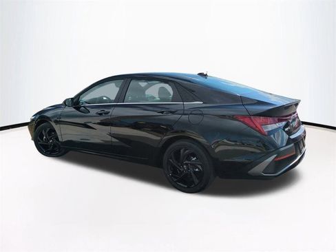 New 2026 Hyundai Elantra SEL Sport Premium FWD image 7