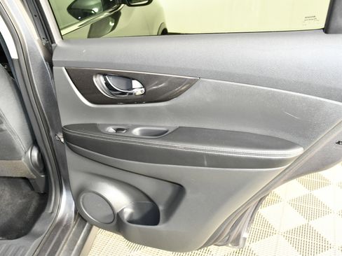 Used 2019 Nissan Rogue S w/ Special Edition Package image 42