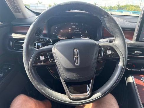 Used 2023 Lincoln Aviator Reserve w/ Elements Package Plus RWD image 7