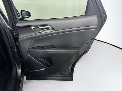 Used 2023 Kia Sportage EX image 30