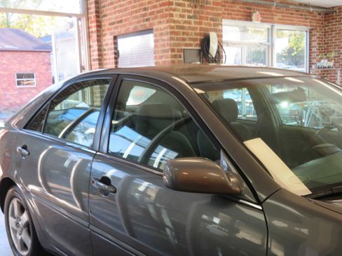 Used 2004 Toyota Camry SE image 50