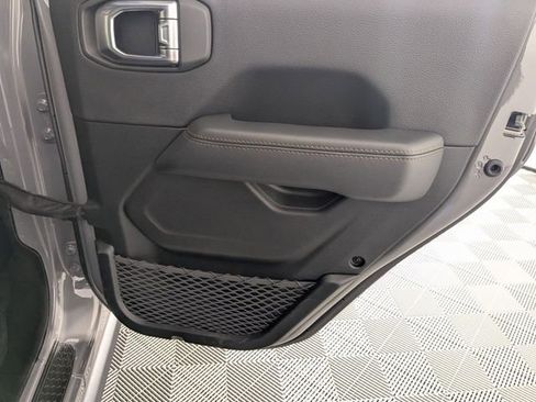 Used 2022 Jeep Wrangler Unlimited Rubicon w/ Trailer Tow Package image 31