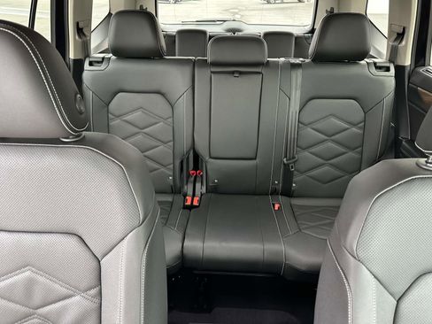 New 2026 Volkswagen Atlas SE image 14