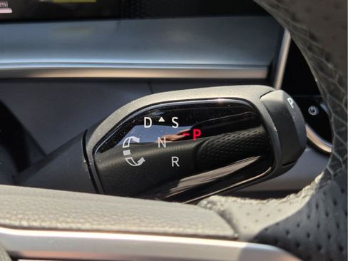 New 2026 Volkswagen Tiguan SE R-Line FWD image 27