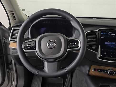 Used 2025 Volvo XC90 B5 Plus w/ Protection Package Premier image 10