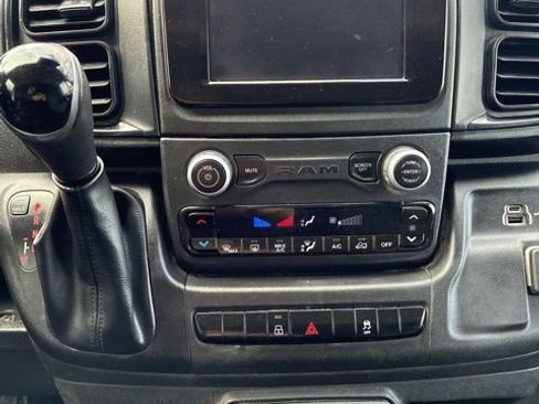 Used 2024 RAM ProMaster 2500 w/ Convenience Group FWD image 13