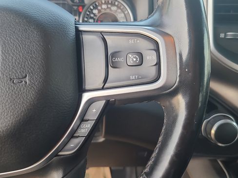 Used 2019 RAM 1500 Big Horn AWD/4WD image 34