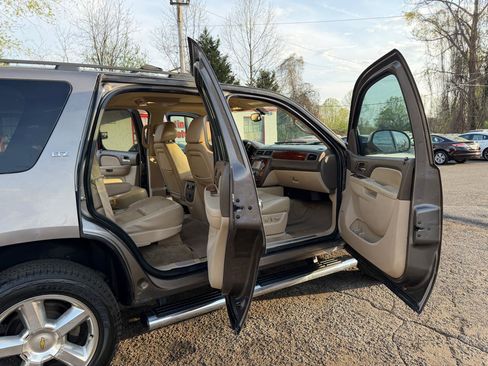 Used 2013 Chevrolet Tahoe LTZ image 19