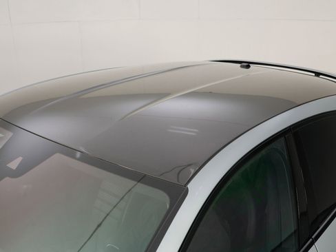 Used 2021 Porsche Cayenne GTS w/ Lightweight Sport Package image 59