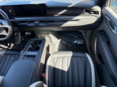 Used 2024 Kia EV9 GT-Line image 17