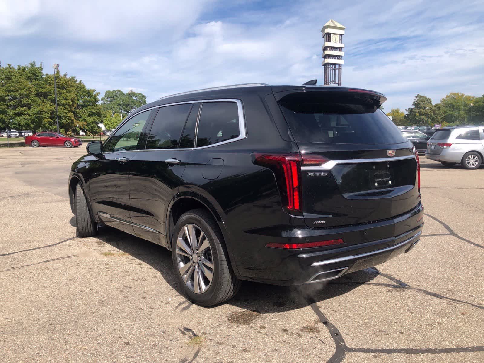 Used 2024 Cadillac XT6 Premium Luxury w/ Technology Package AWD/4WD image 5