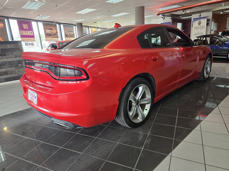 Used 2018 Dodge Charger R/T RWD image 4