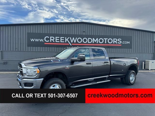 Used 2024 RAM 3500 Tradesman w/ Chrome Appearance Group AWD/4WD image 1