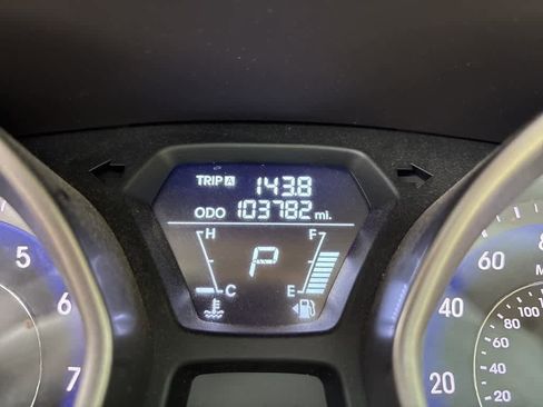 Used 2013 Hyundai Elantra GLS image 11