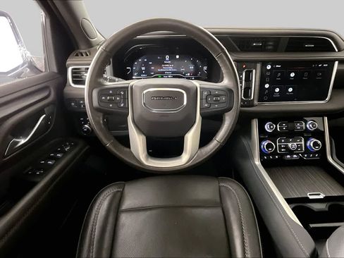Used 2022 GMC Yukon XL Denali AWD/4WD image 6