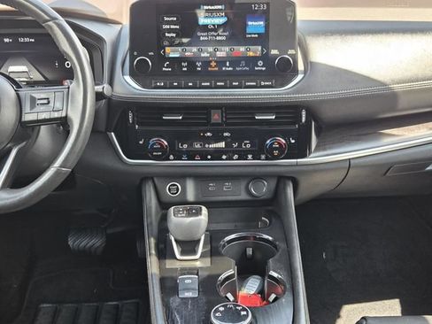 Used 2022 Nissan Rogue Platinum w/ Head-Up Display Package AWD/4WD image 13