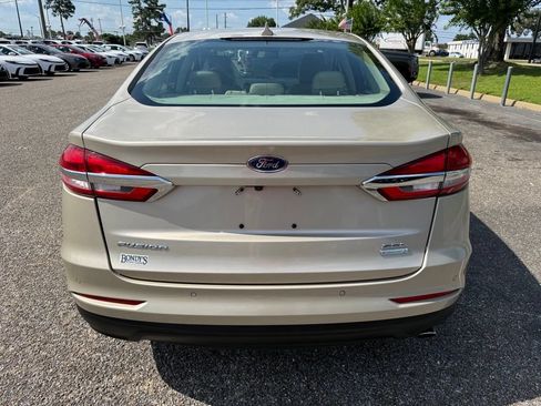 Used 2019 Ford Fusion SEL FWD image 6