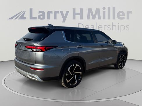 Used 2024 Mitsubishi Outlander SE FWD image 5