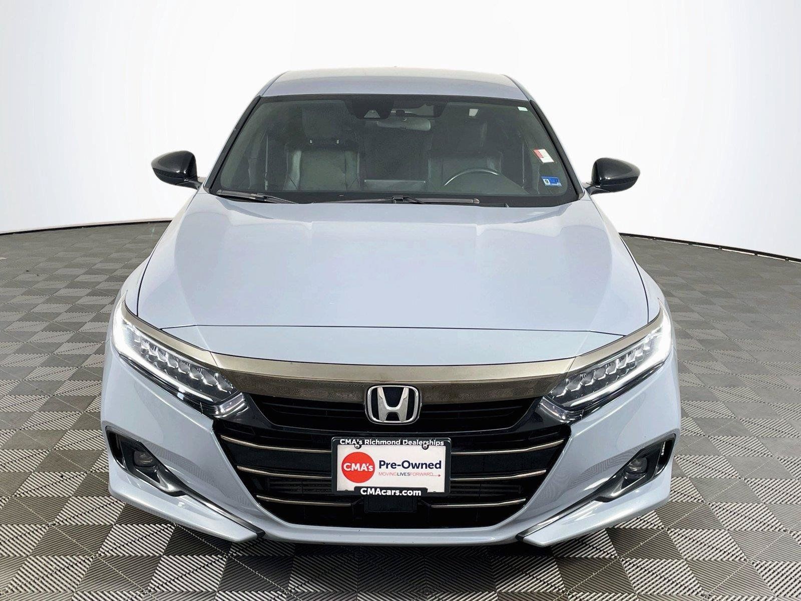 Used 2022 Honda Accord Sport image 2