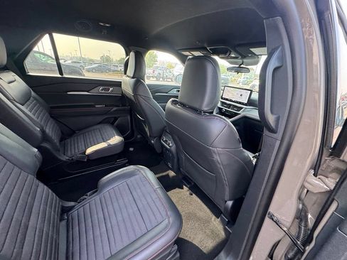 New 2026 Ford Explorer ST-Line AWD/4WD image 15