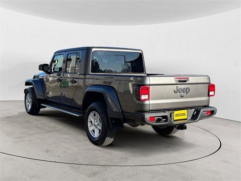 Used 2020 Jeep Gladiator Sport w/ Quick Order Package 24S image 3