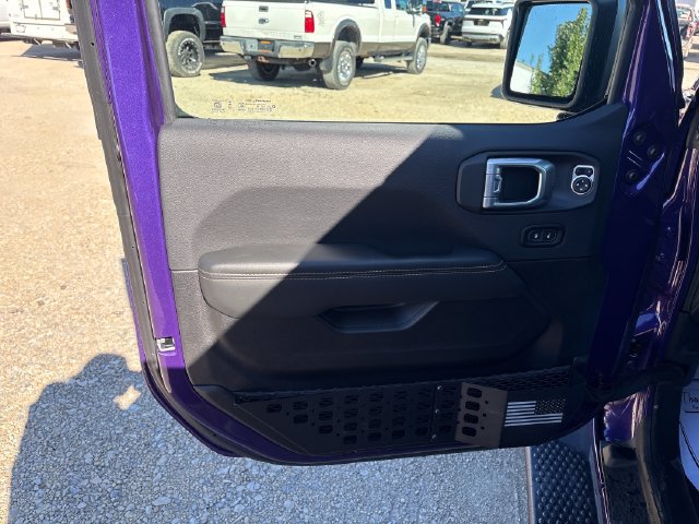 Used 2026 Jeep Wrangler Unlimited Sahara w/ Technology Group AWD/4WD image 7