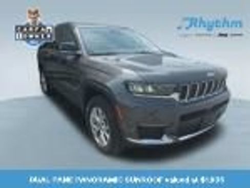 Used 2022 Jeep Grand Cherokee L Limited AWD/4WD image 1