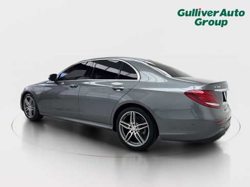 Used 2017 Mercedes-Benz E 300 image 4