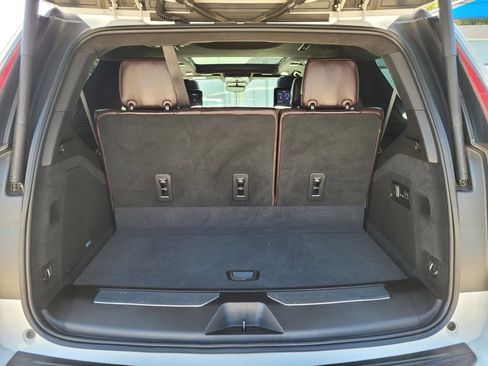Used 2021 Cadillac Escalade Premium Luxury Platinum AWD/4WD image 13