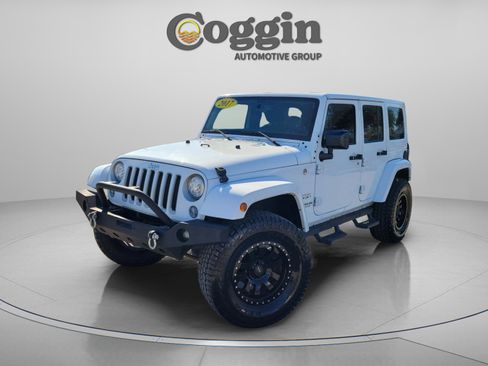 Used 2017 Jeep Wrangler Unlimited Sahara w/ Max Tow Package image 1