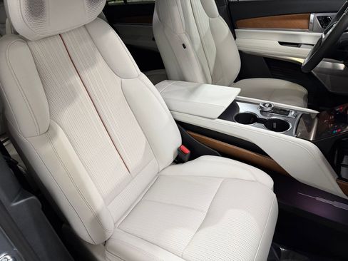 New 2026 Cadillac Vistiq Sport AWD/4WD image 54