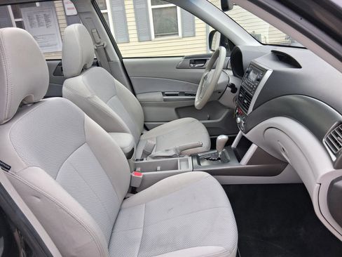 Used 2012 Subaru Forester 2.5X Premium w/ Popular Pkg 3 AWD/4WD image 23