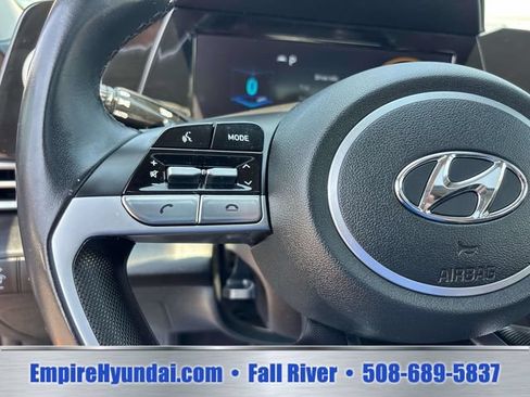 Used 2022 Hyundai Elantra SEL w/ Convenience + Premium Package FWD image 18