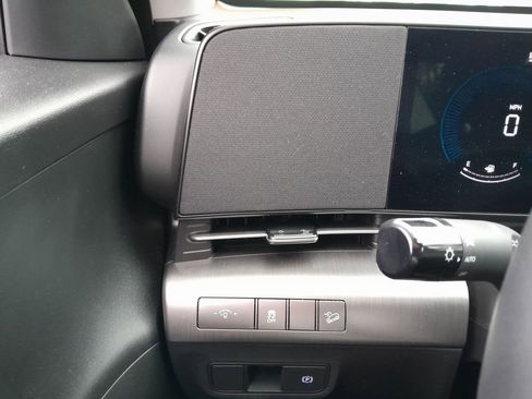 Used 2025 Hyundai Kona SEL image 15