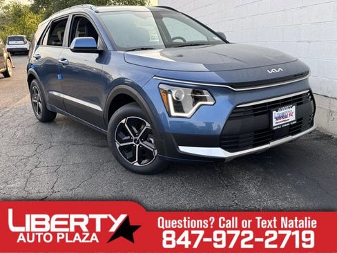 New 2025 Kia Niro EX image 1