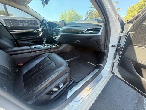 Used 2019 BMW 740i 740i image 10